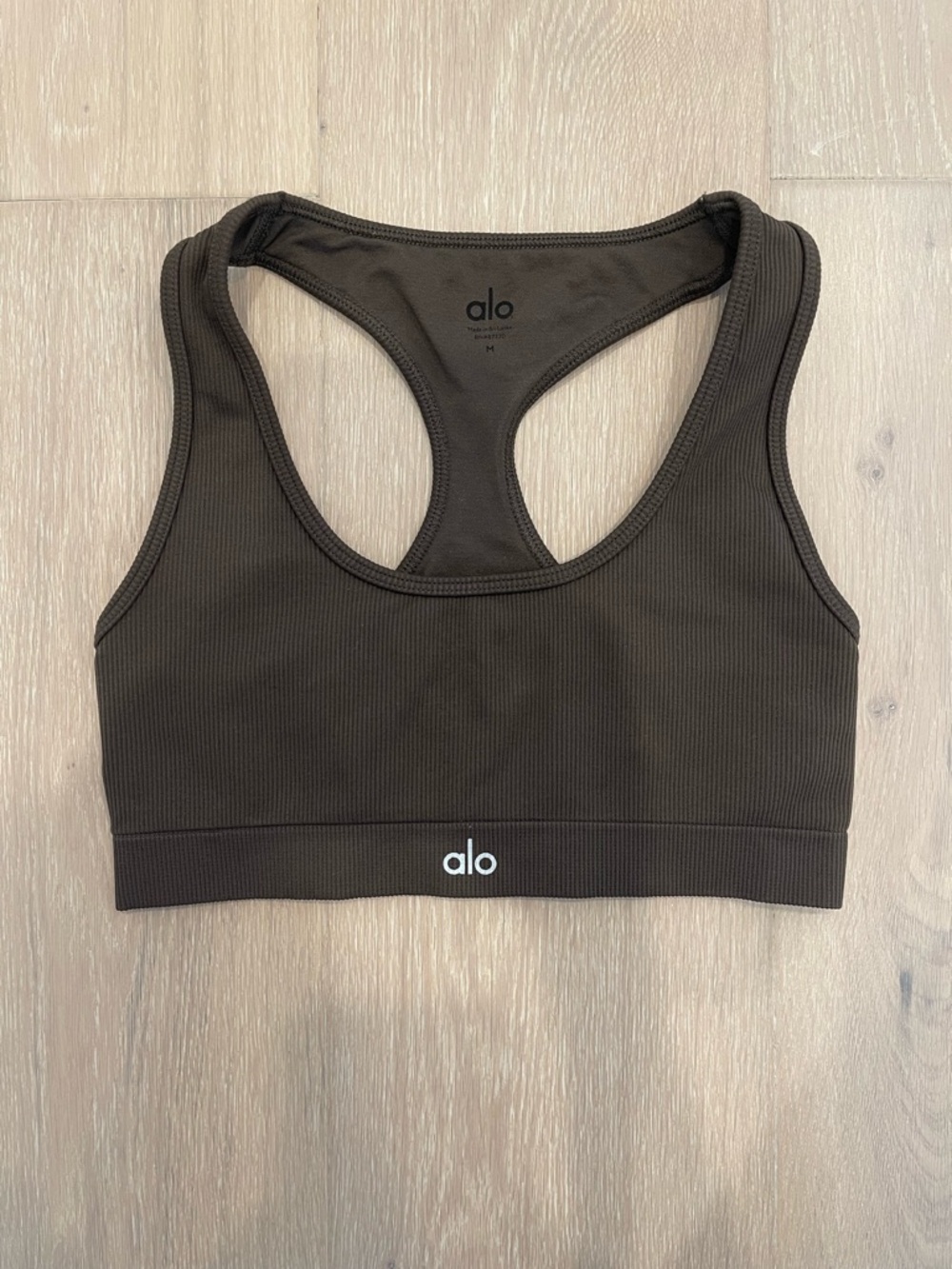 Alo Seamless Rib Sports Bra in Espresso